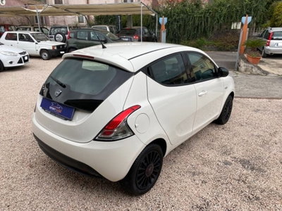 Lancia Ypsilon 1.2 69 CV 5 porte Elefantino (11)