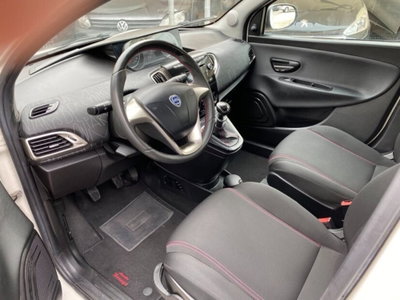 Lancia Ypsilon 1.2 69 CV 5 porte Elefantino (13)