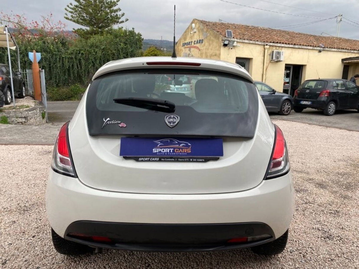 Lancia Ypsilon 1.2 69 CV 5 porte Elefantino (8)