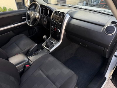 Suzuki Grand Vitara 1.9 DDiS 3 porte Offroad (12)