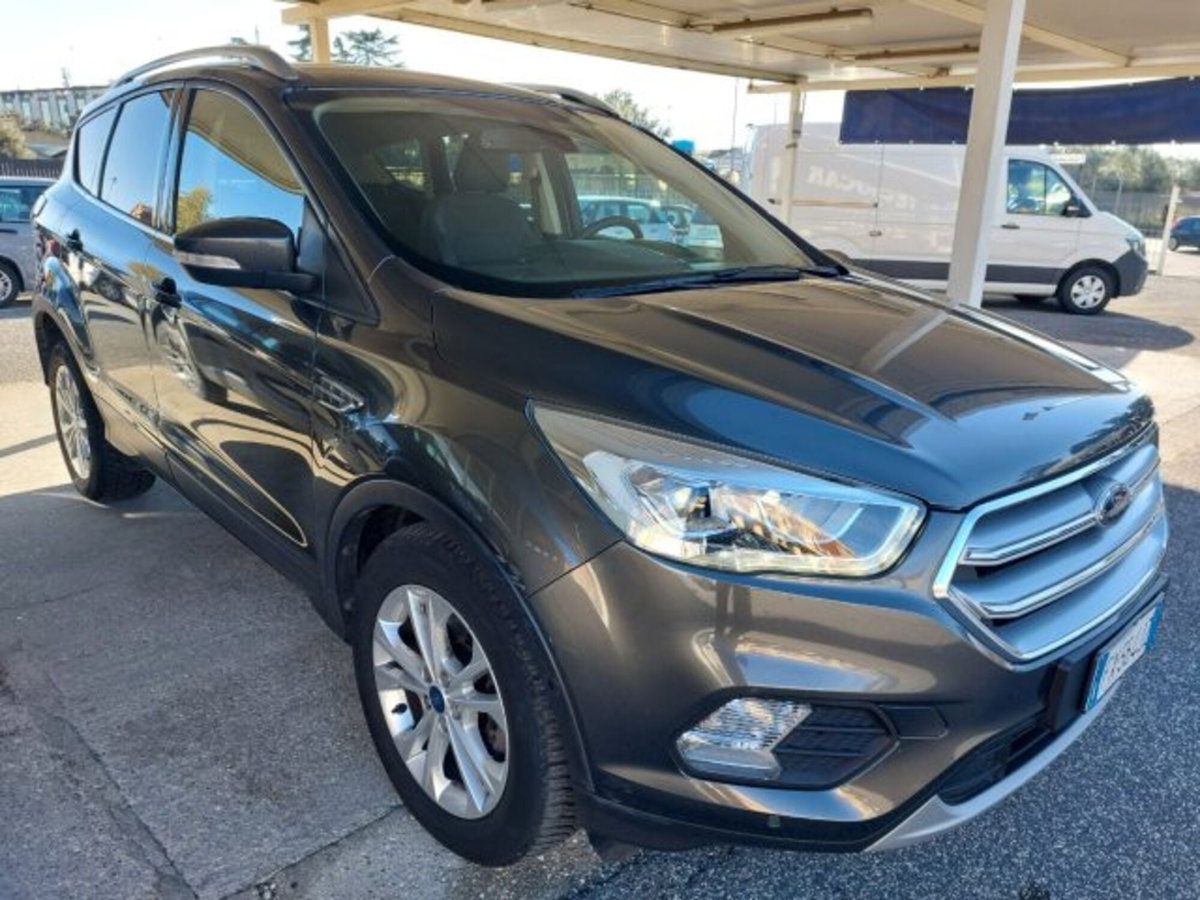 Ford Kuga 1.5 TDCI 120 CV S&S 2WD Powershift Edition (3)