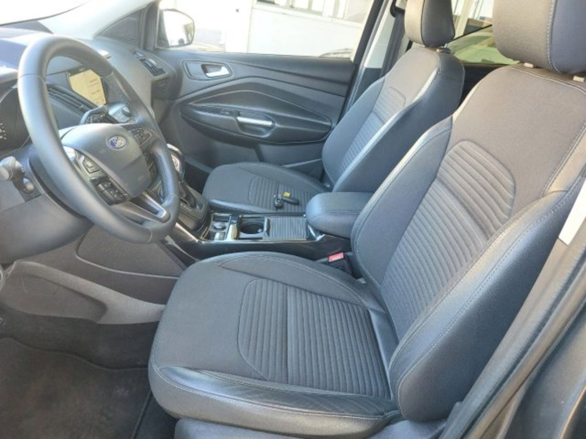 Ford Kuga 1.5 TDCI 120 CV S&S 2WD Powershift Edition (8)