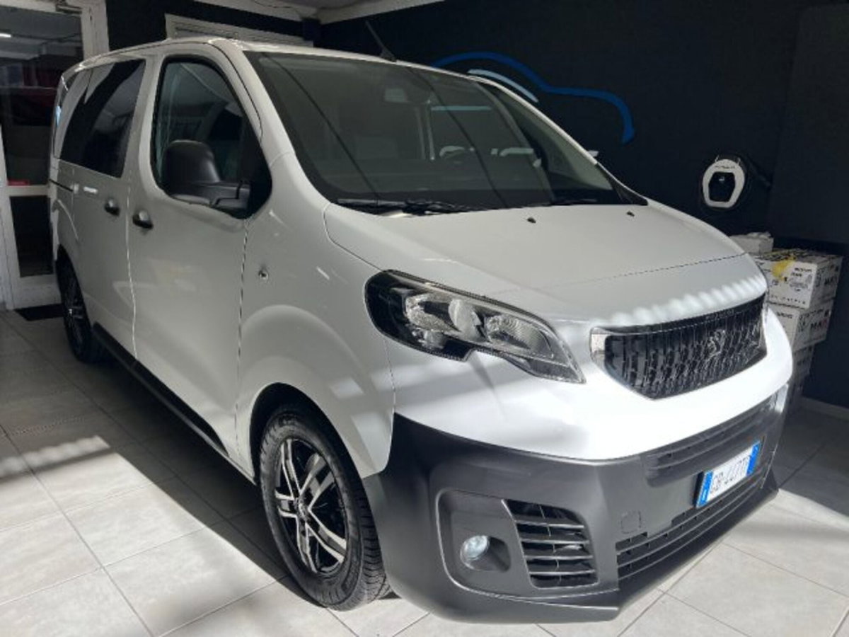 Peugeot Traveller BlueHDi 100 Compact Business