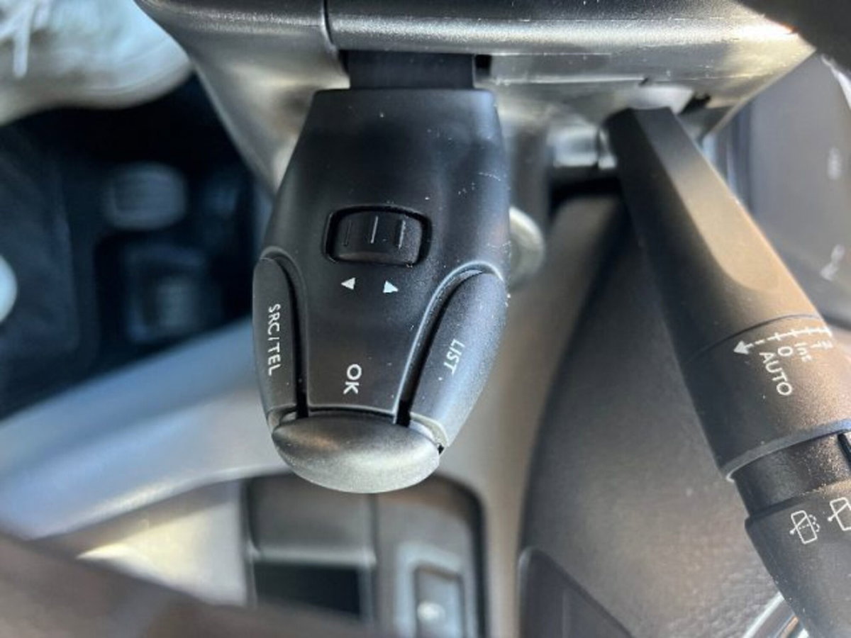Peugeot Traveller BlueHDi 100 Compact Business (17)