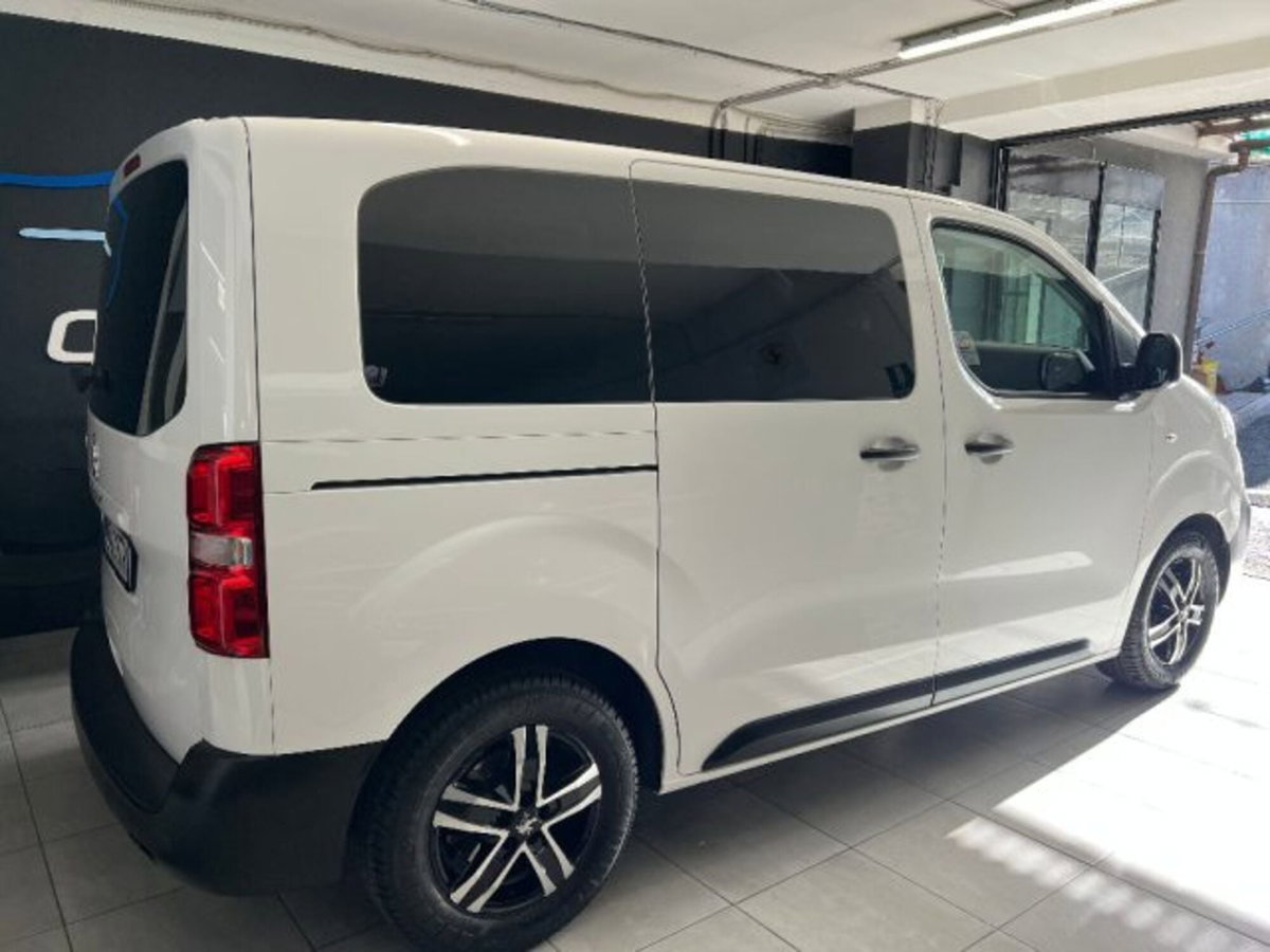 Peugeot Traveller BlueHDi 100 Compact Business (3)