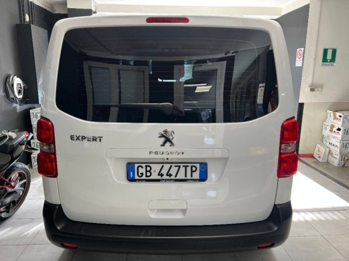 Peugeot Traveller BlueHDi 100 Compact Business (4)