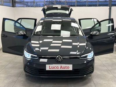 Volkswagen Golf 1.0 eTSI EVO DSG Life usata