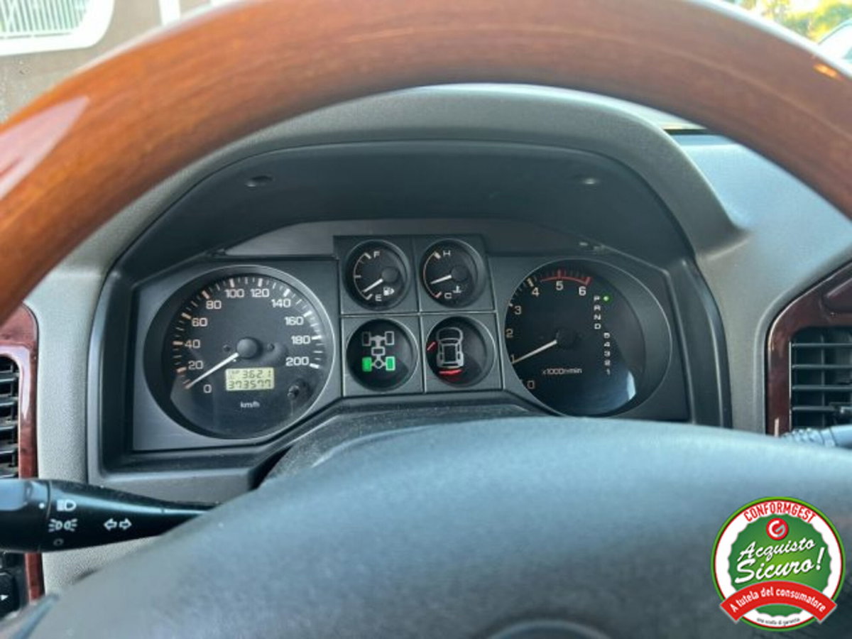 Mitsubishi Pajero 3.2 16V DI-D 5p. GLX (12)