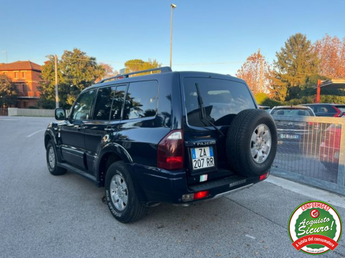 Mitsubishi Pajero 3.2 16V DI-D 5p. GLX (3)