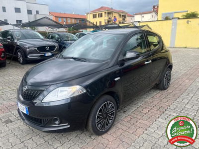 Lancia Ypsilon 1.0 FireFly 5 porte S&S Hybrid Silver Plus usata