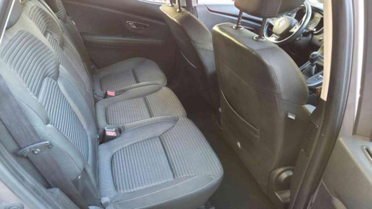 Renault Scenic E-Tech Electric XMod dCi 110 CV Start&Stop Energy Limited (12)