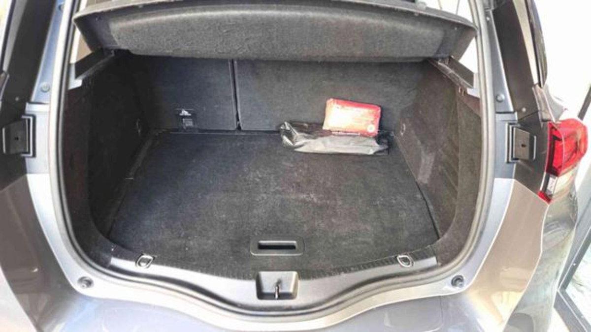 Renault Scenic E-Tech Electric XMod dCi 110 CV Start&Stop Energy Limited (14)