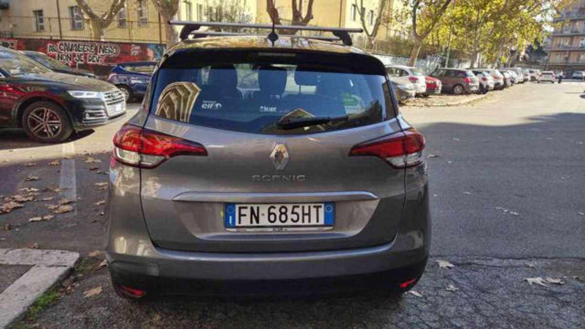 Renault Scenic E-Tech Electric XMod dCi 110 CV Start&Stop Energy Limited (6)