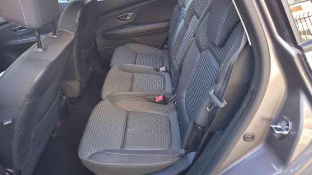 Renault Scenic E-Tech Electric XMod dCi 110 CV Start&Stop Energy Limited (9)