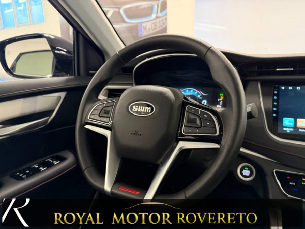 SWM G01 G01 1.5 133cv mt (15)