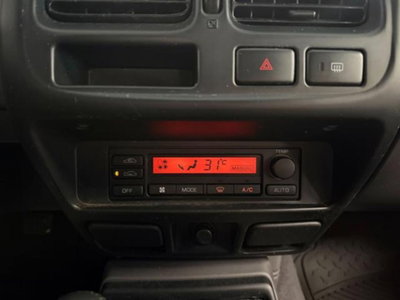 Nissan Pick-up 2.5 TD 2 porte King Cab Navara (15)