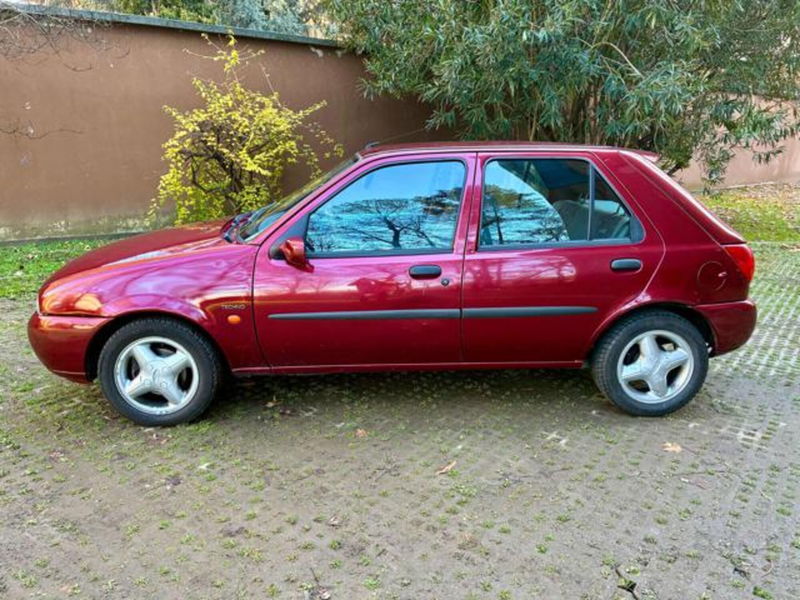 Ford Fiesta 1.4i 16V cat 5 porte Techno