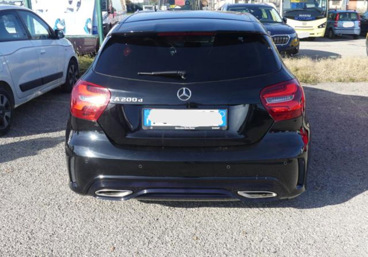 Mercedes-Benz Classe A 200 d Automatic Premium (6)