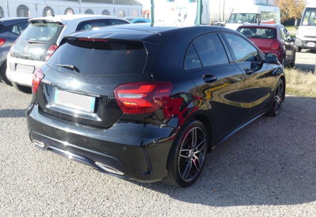 Mercedes-Benz Classe A 200 d Automatic Premium (7)