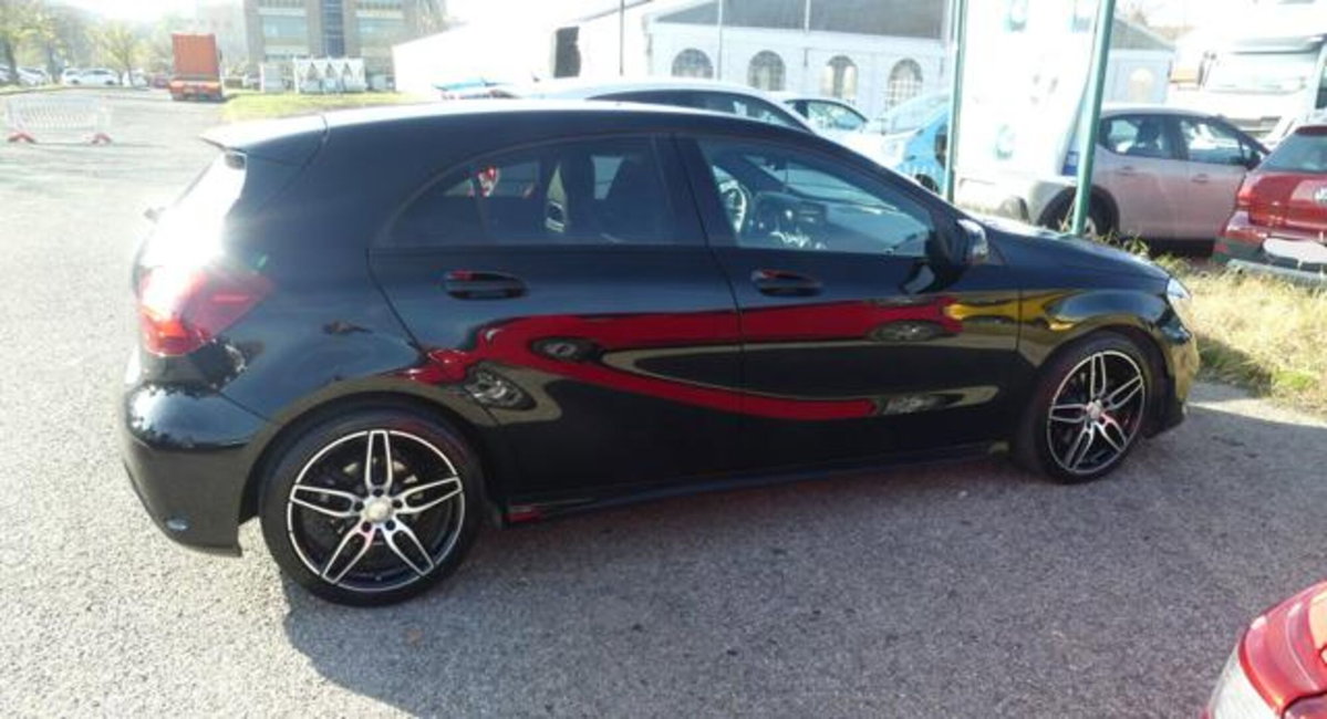 Mercedes-Benz Classe A 200 d Automatic Premium (8)