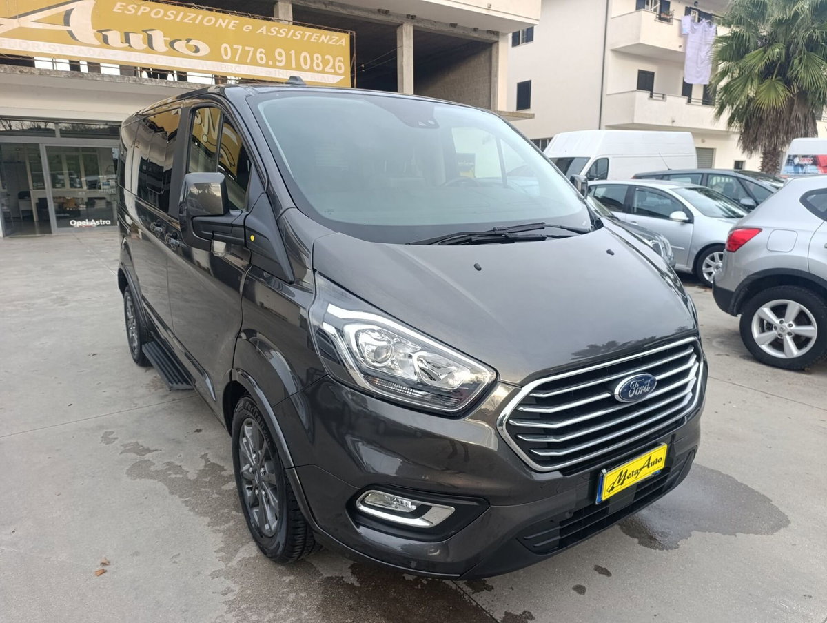 Ford Tourneo Custom 320 2.0 EcoBlue 130CV aut. PL Titanium