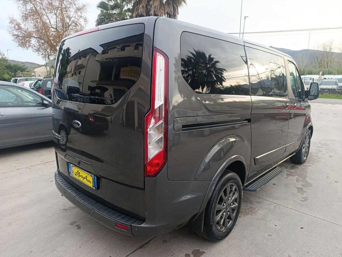 Ford Tourneo Custom 320 2.0 EcoBlue 130CV aut. PL Titanium (3)