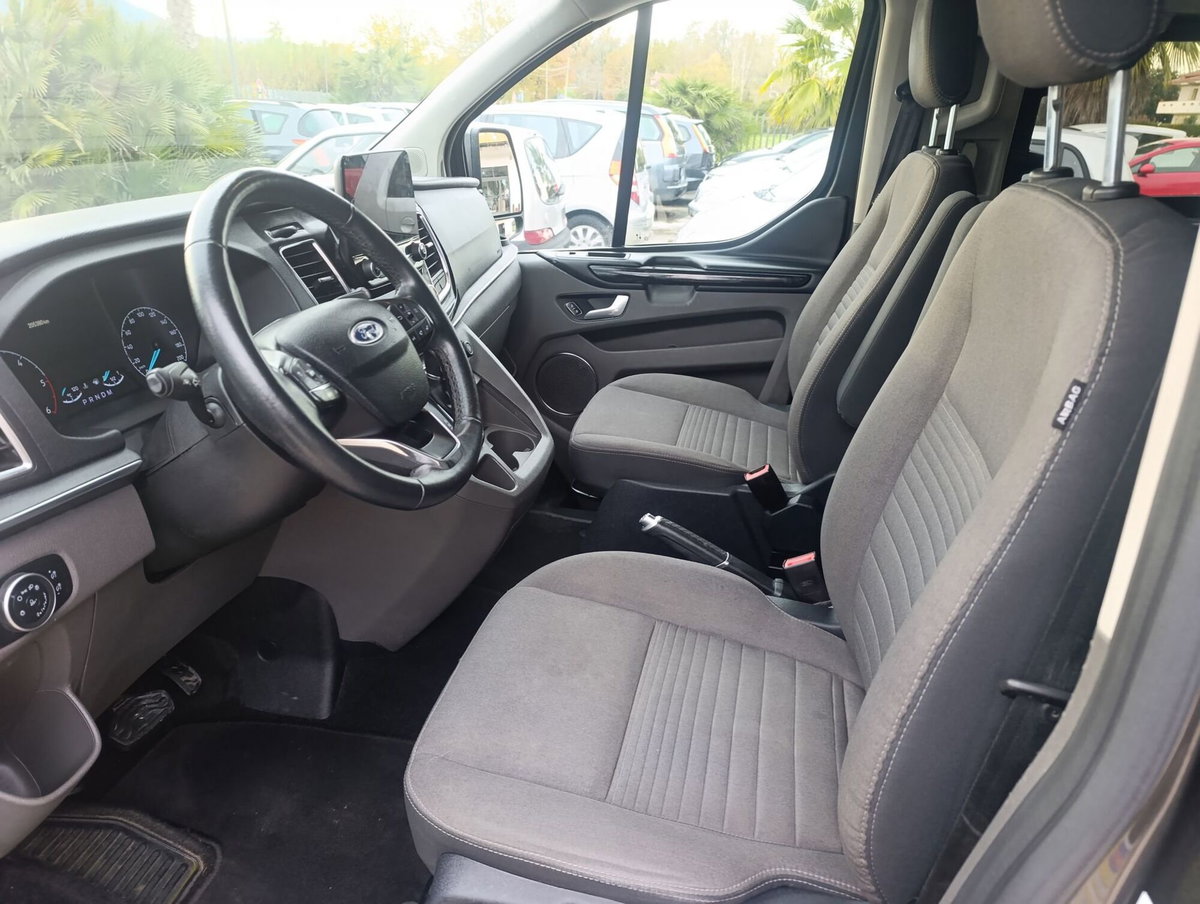 Ford Tourneo Custom 320 2.0 EcoBlue 130CV aut. PL Titanium (5)