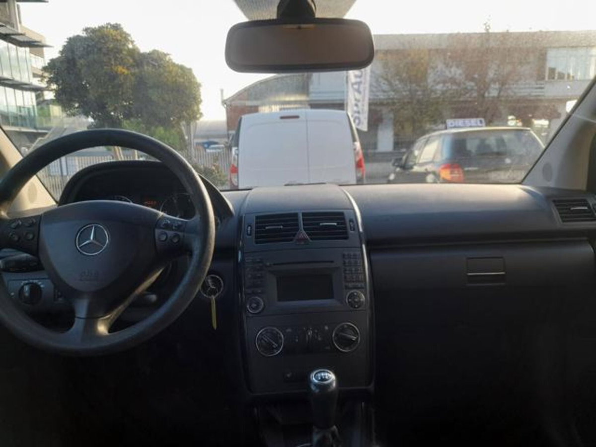 Mercedes-Benz Classe A 160 CDI BlueEFFICIENCY (8)