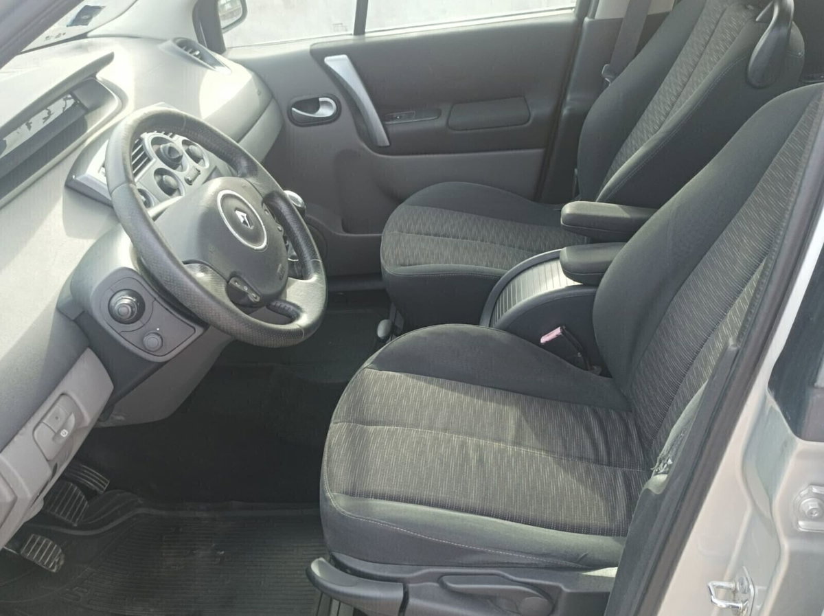 Renault Scenic E-Tech Electric 1.5 dCi/105CV Dynamique (2)