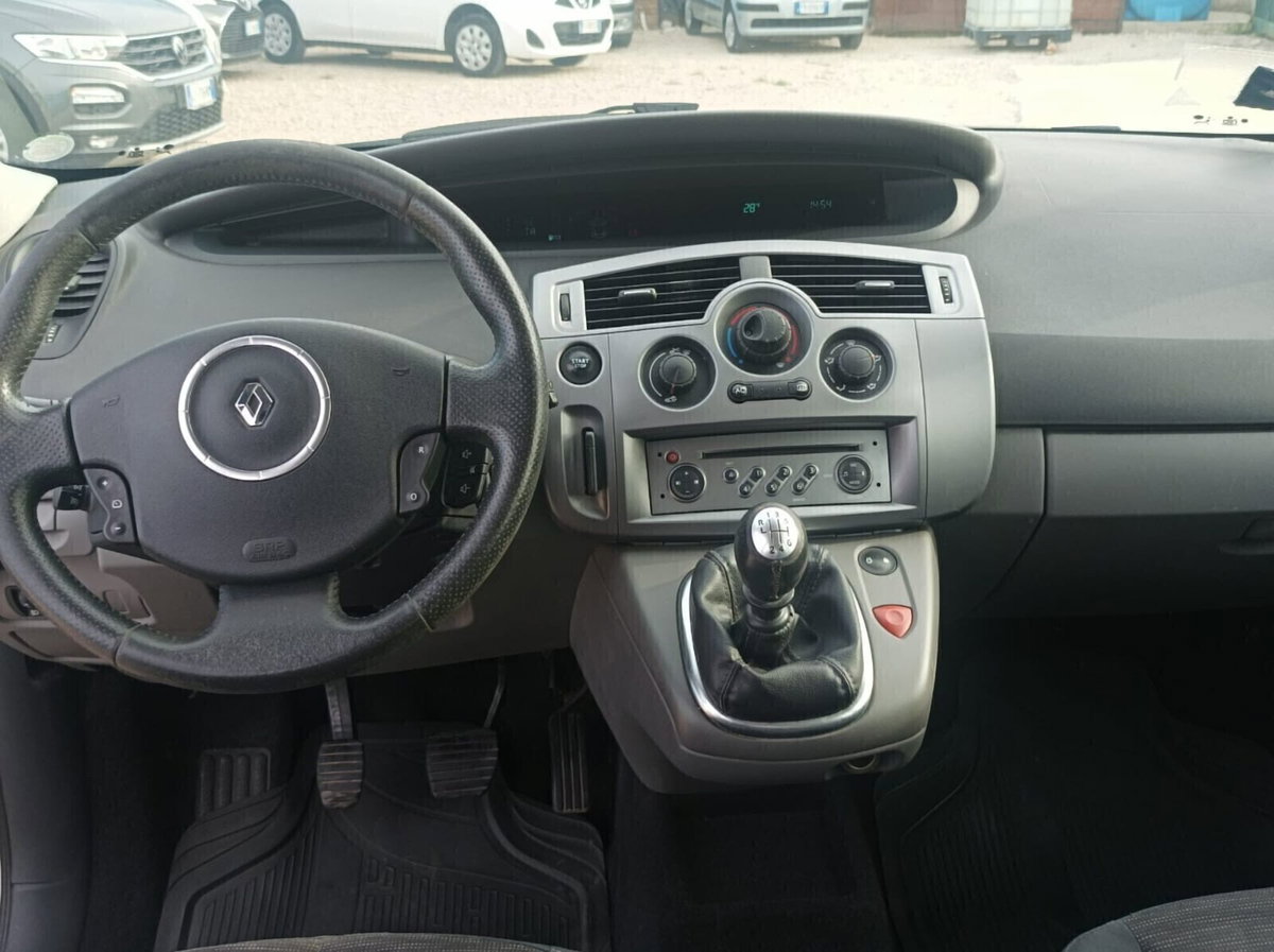 Renault Scenic E-Tech Electric 1.5 dCi/105CV Dynamique (6)