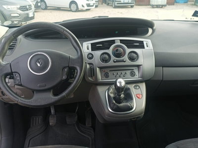 Renault Scenic E-Tech Electric 1.5 dCi/105CV Dynamique (6)