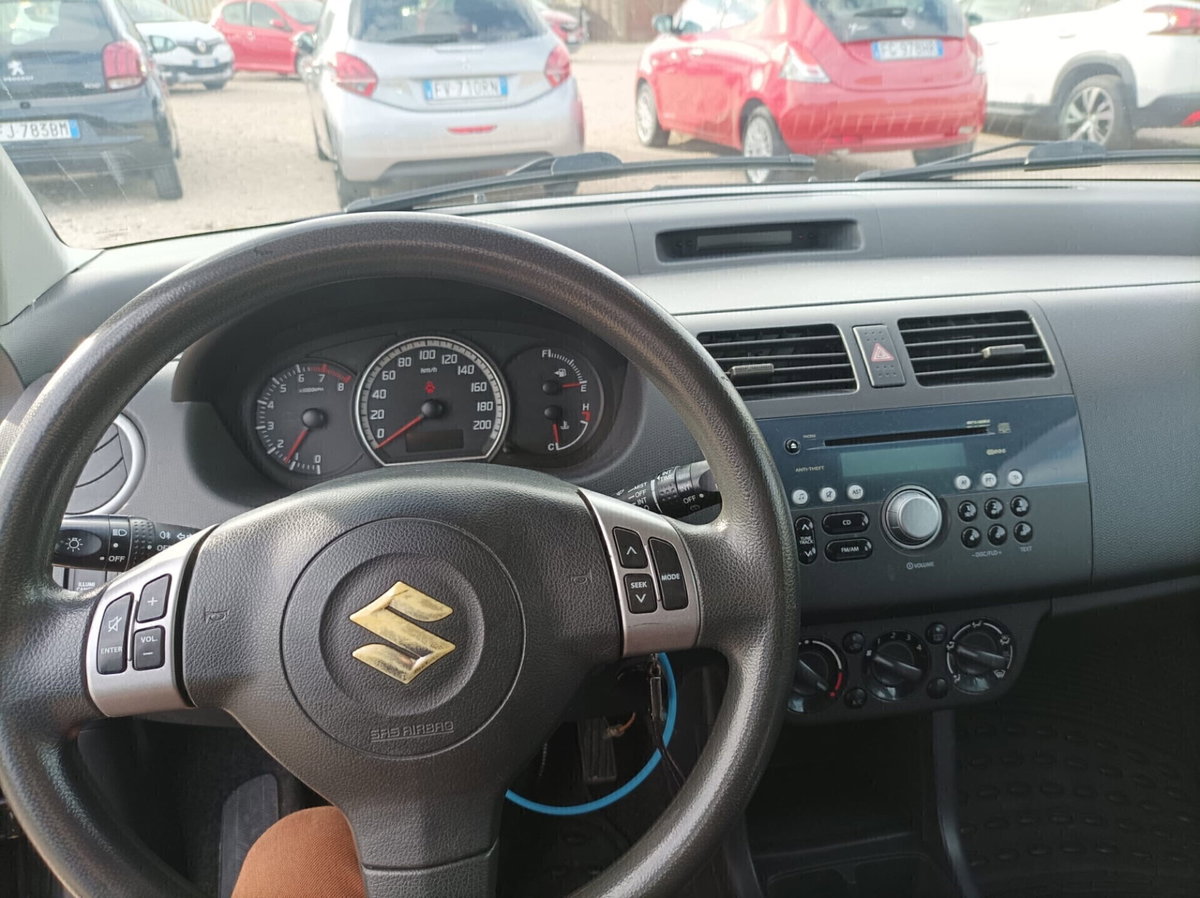 Suzuki Swift 1.3 5p. GLX (12)