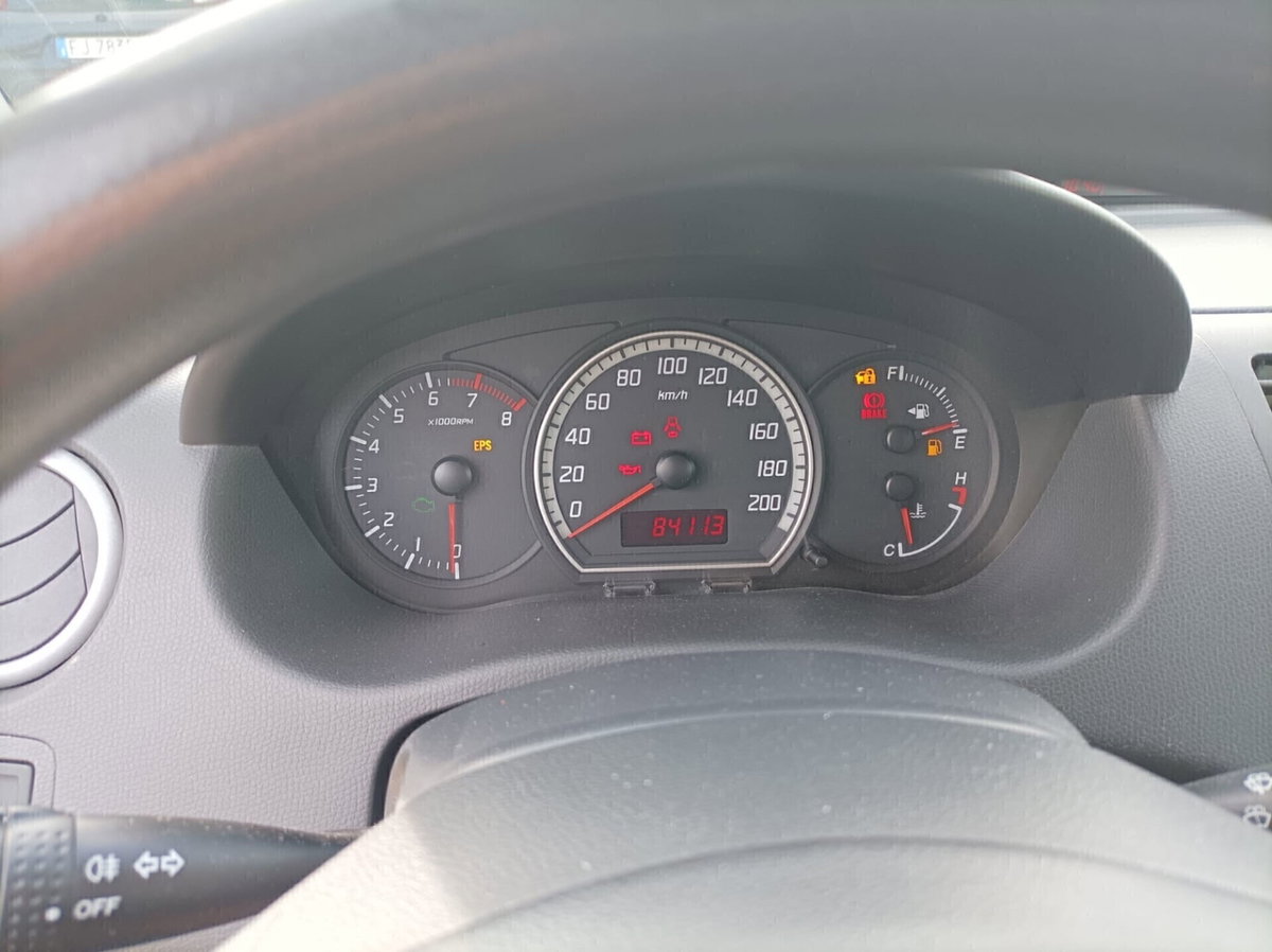 Suzuki Swift 1.3 5p. GLX (8)