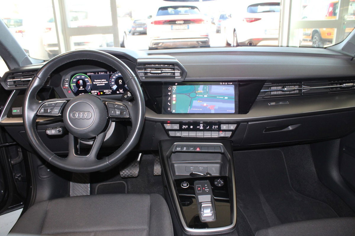 Audi A3 Sportback 40 TFSI e S tronic Business Advanced (8)