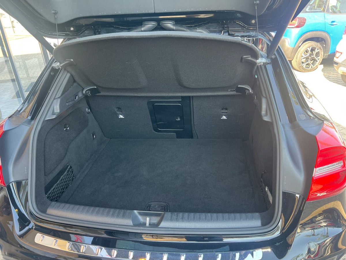 Mercedes-Benz GLA SUV 45 AMG 4Matic (6)