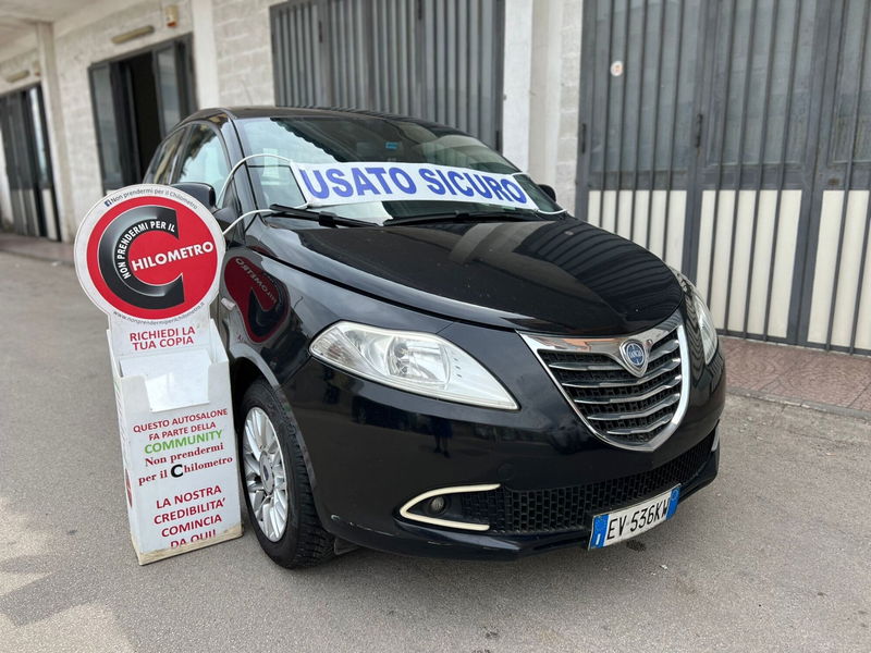 Lancia Ypsilon 0.9 TwinAir 85 CV 5 porte Metano Ecochic Elle