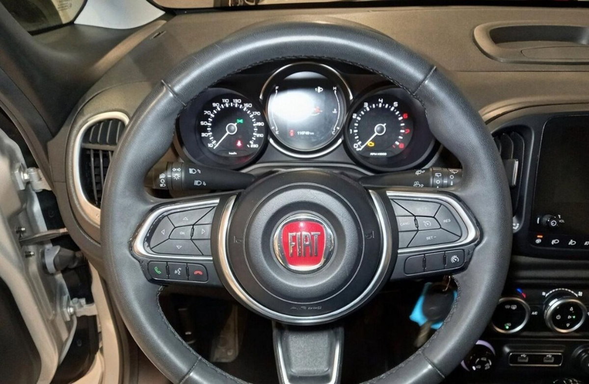 Fiat 500L 1.4 95 CV Cross (9)