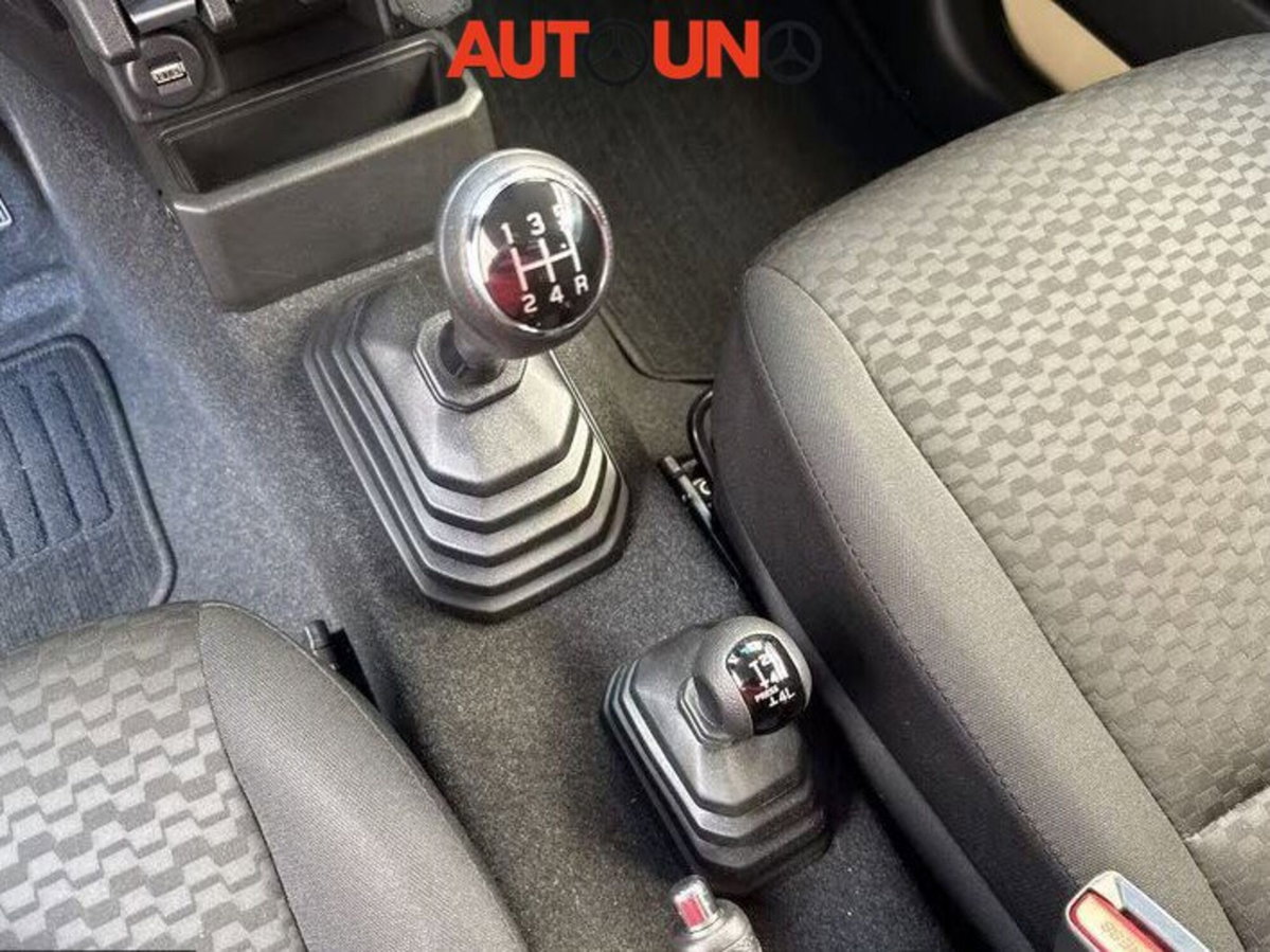 Suzuki Jimny 1.5 5MT Top (6)