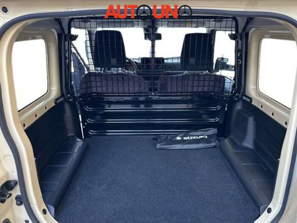 Suzuki Jimny 1.5 5MT Top (7)