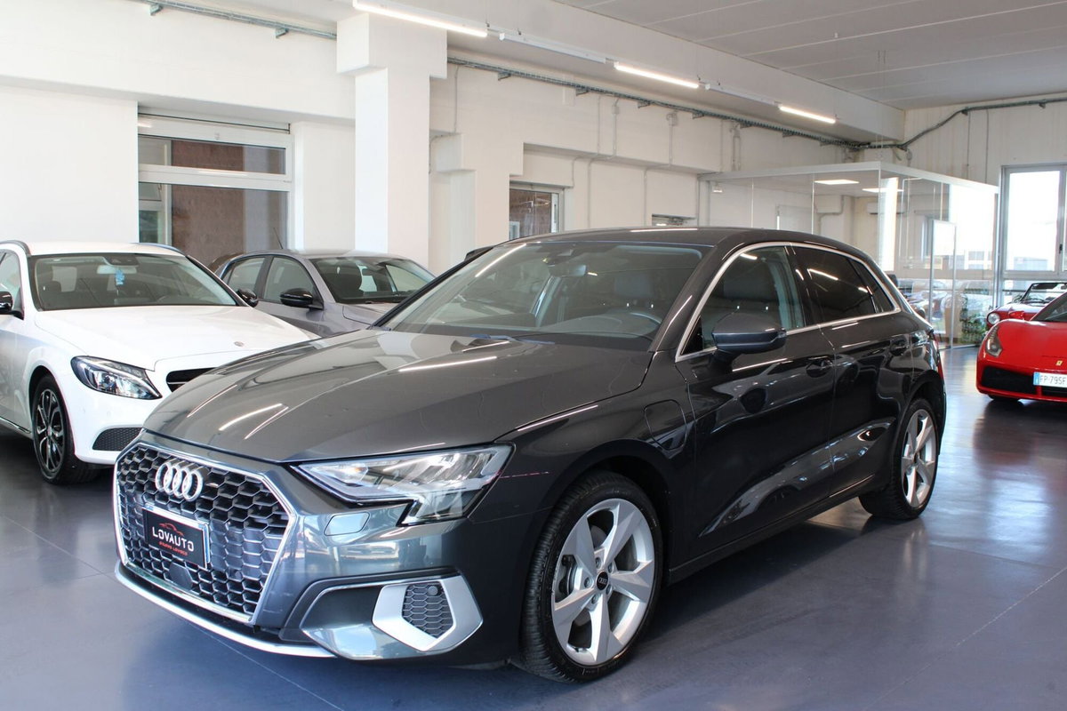 Audi A3 Sportback 40 TFSI e S tronic Business Advanced (3)