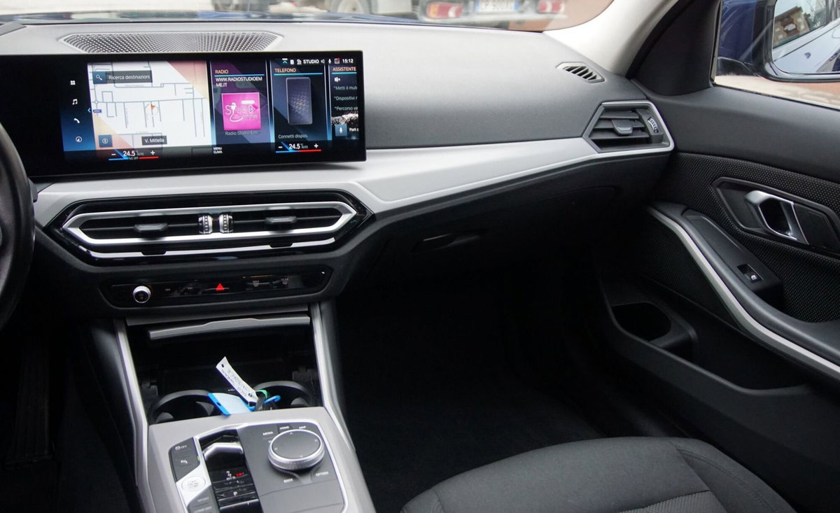 BMW Serie 3 Touring 316d 48V (9)