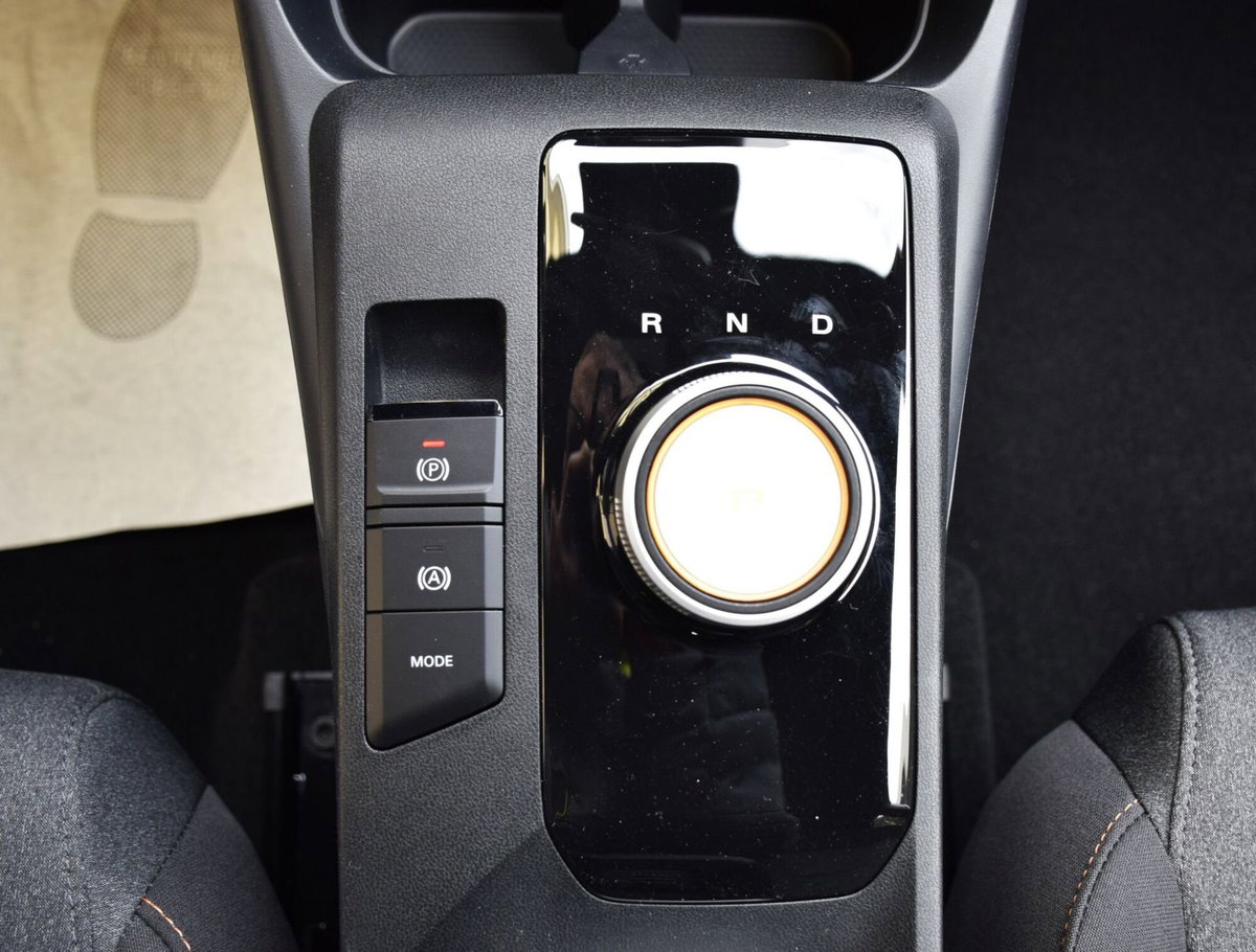 Mg MG3 1.5 hybrid+ Comfort auto (16)