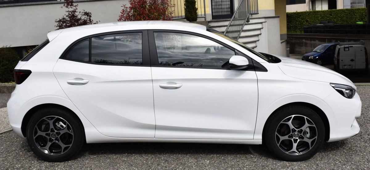 Mg MG3 1.5 hybrid+ Comfort auto (5)