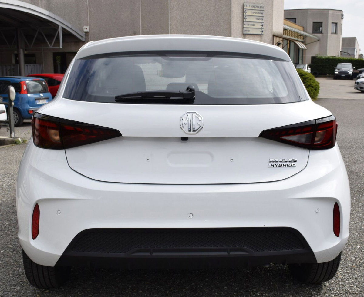 Mg MG3 1.5 hybrid+ Comfort auto (7)