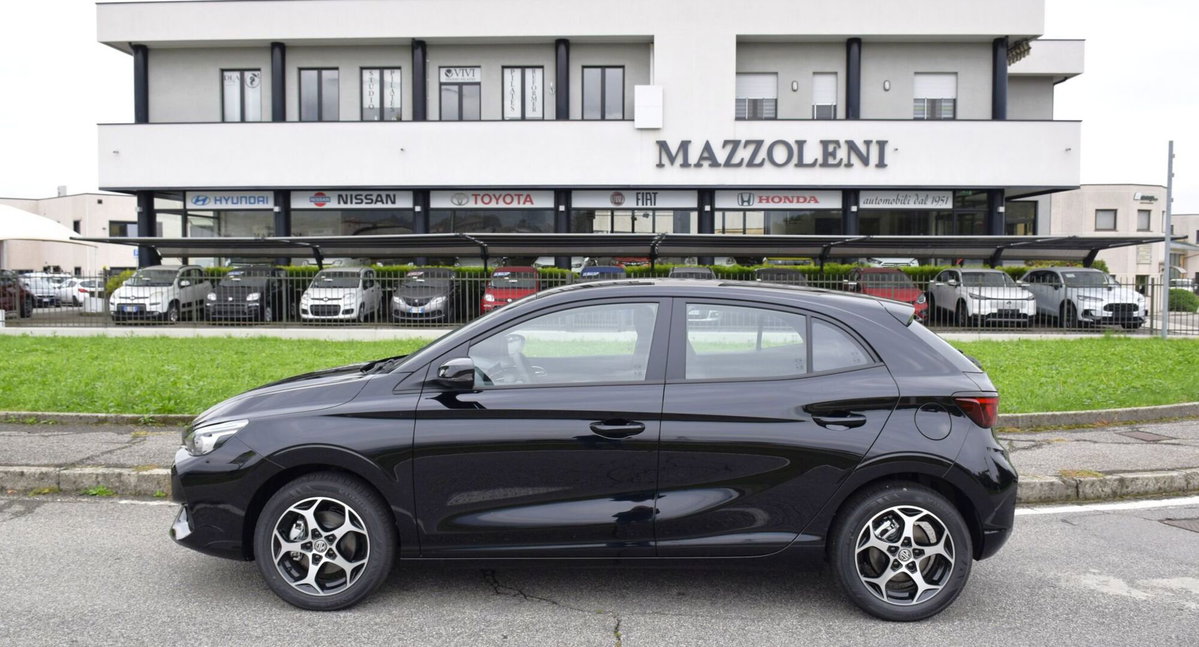 Mg MG3 1.5 hybrid+ Comfort auto (2)