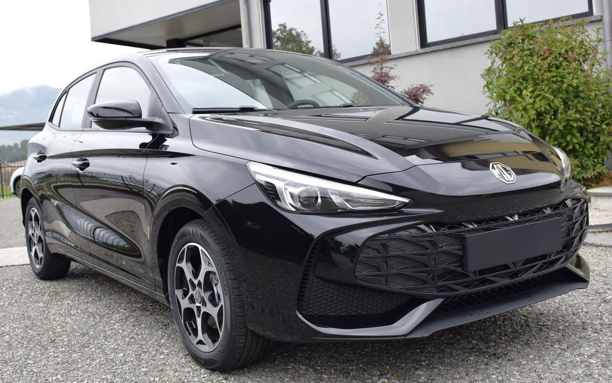 Mg MG3 1.5 hybrid+ Comfort auto (4)