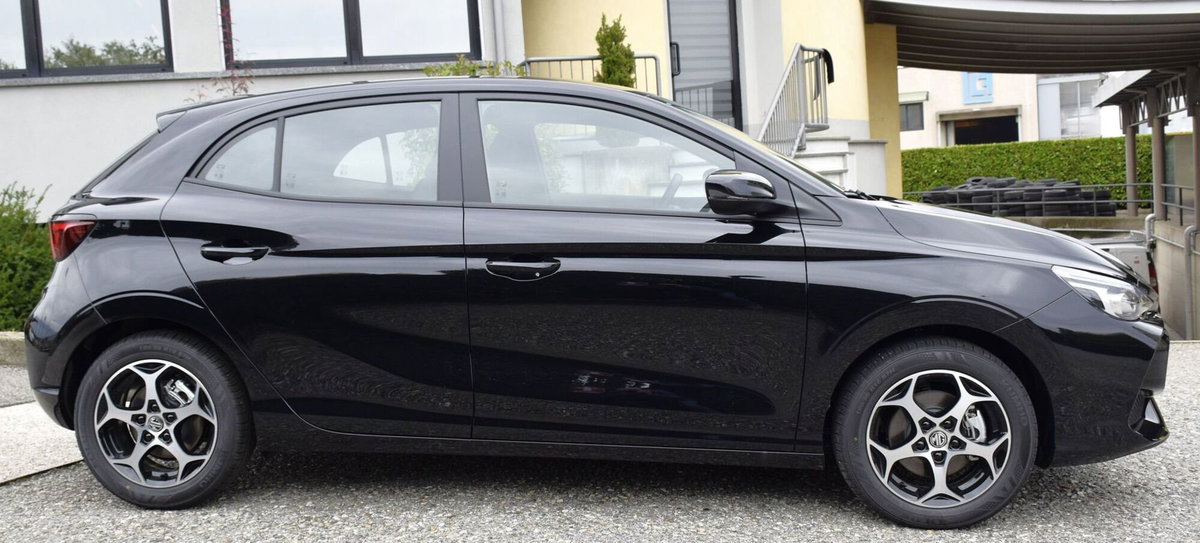 Mg MG3 1.5 hybrid+ Comfort auto (5)