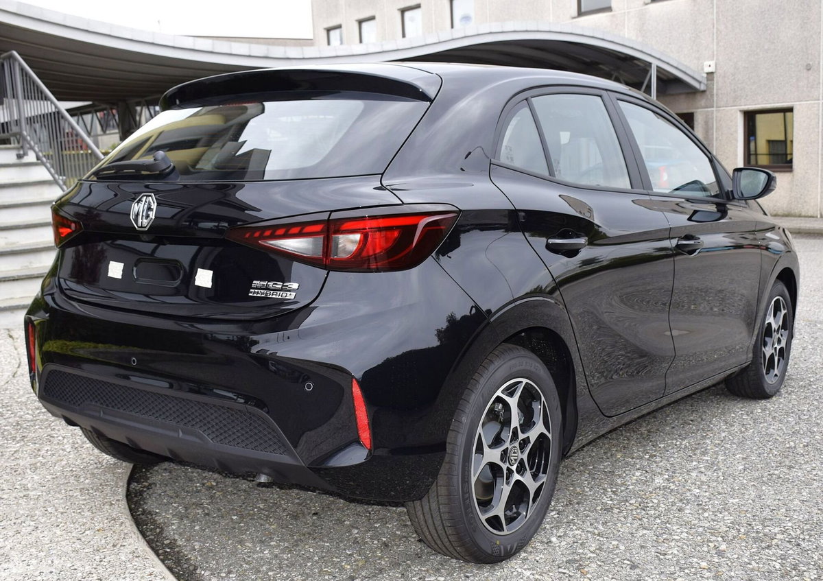 Mg MG3 1.5 hybrid+ Comfort auto (6)