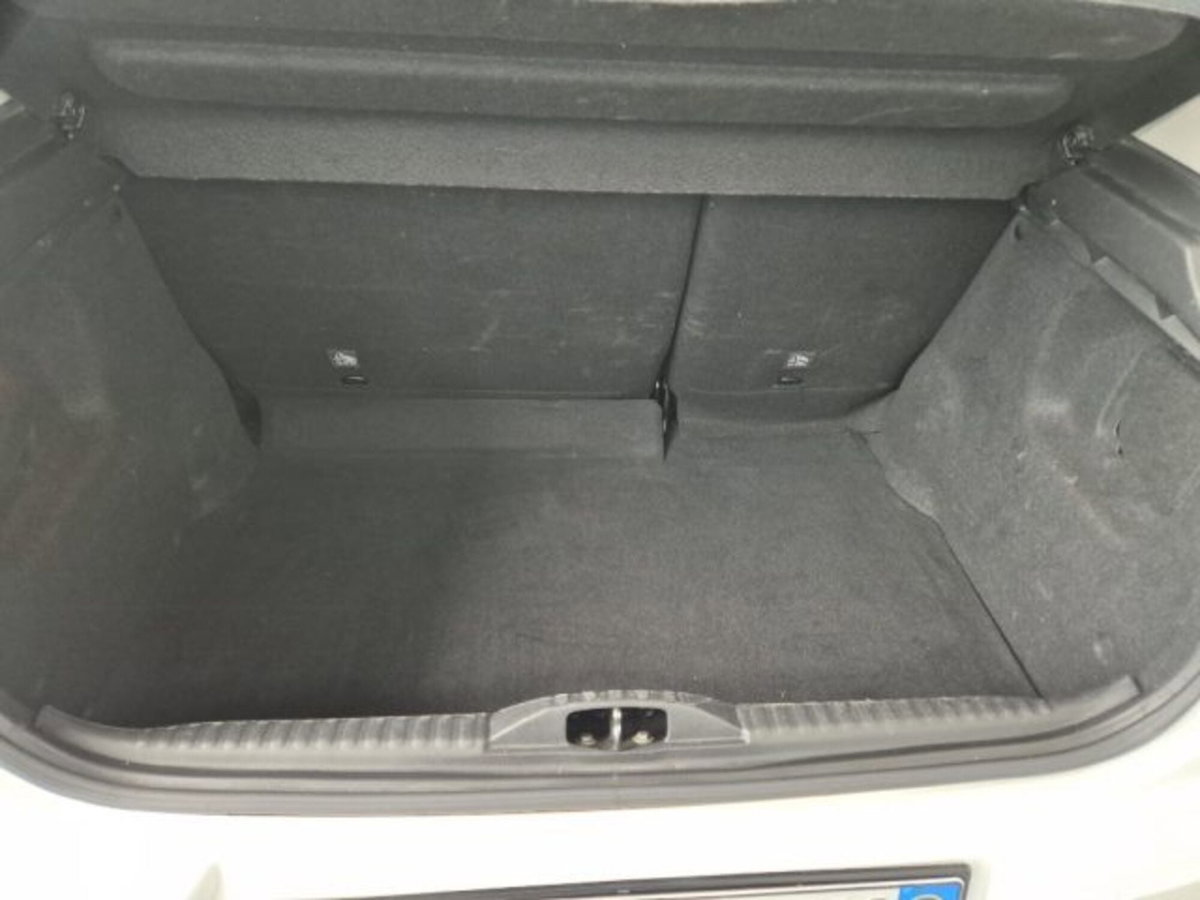Citroen C3 BlueHDi 100 S&S Feel (12)
