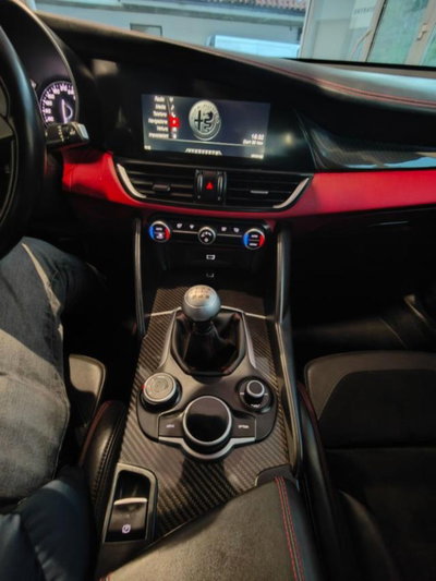 Alfa Romeo Giulia 2.9 T V6 Quadrifoglio (19)